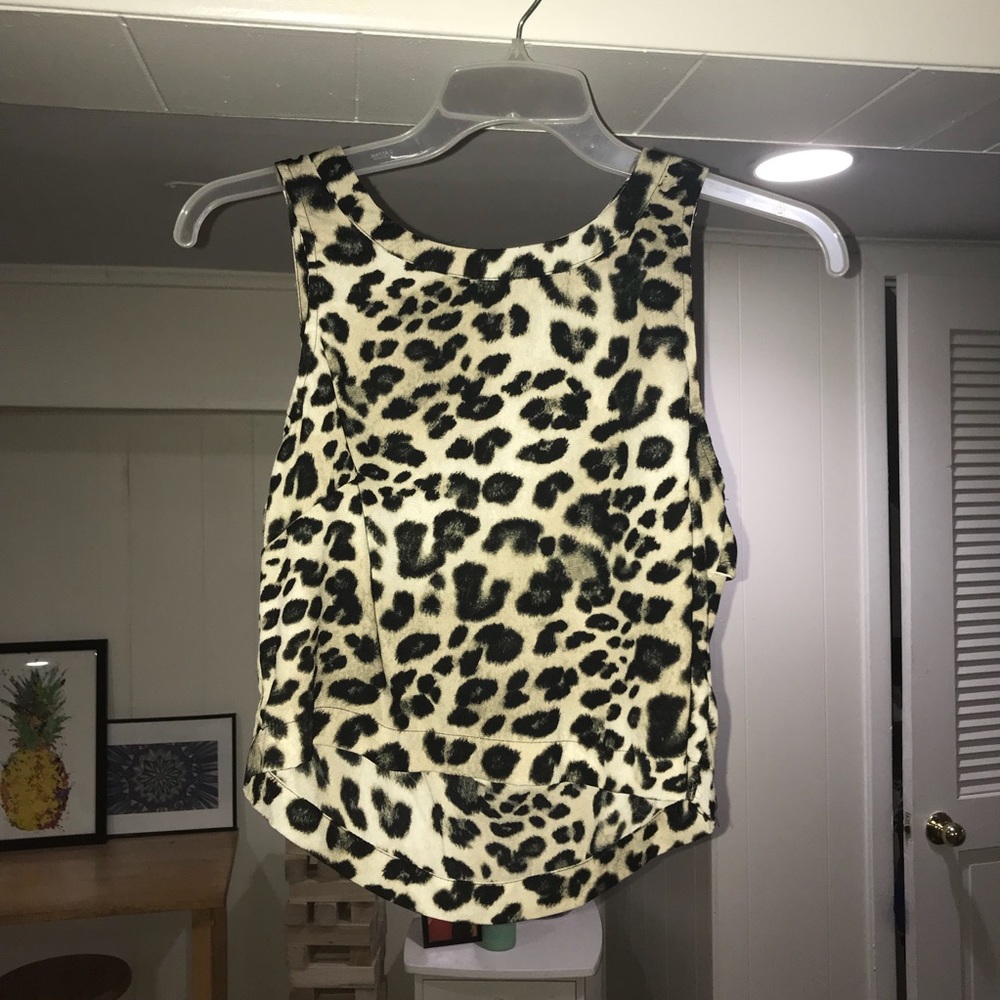 Leopard crop top